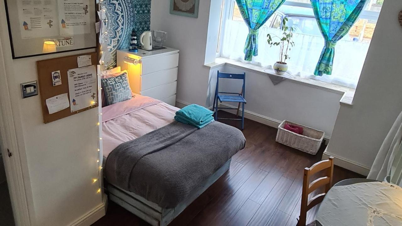 Seaside Double Room Poole Exteriör bild